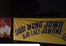 Spanduk Dadi Wong Jowo Ojo Nganti Ilang Jawane